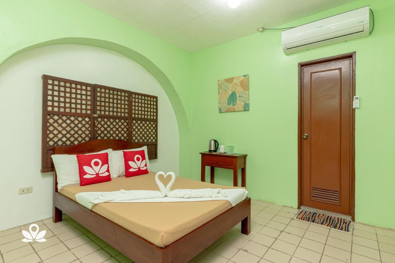 Zen Rooms Calle Crisologo ビガン エクステリア 写真