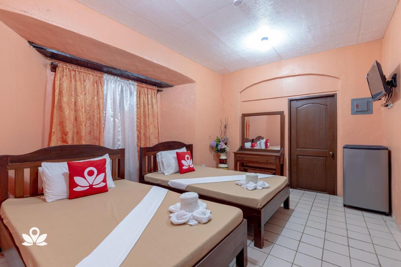 Zen Rooms Calle Crisologo ビガン エクステリア 写真